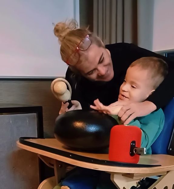 Musicoterapia para mayores y enfermedades raras